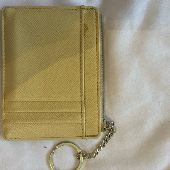 4 Wallets! - Picture 10 of 15